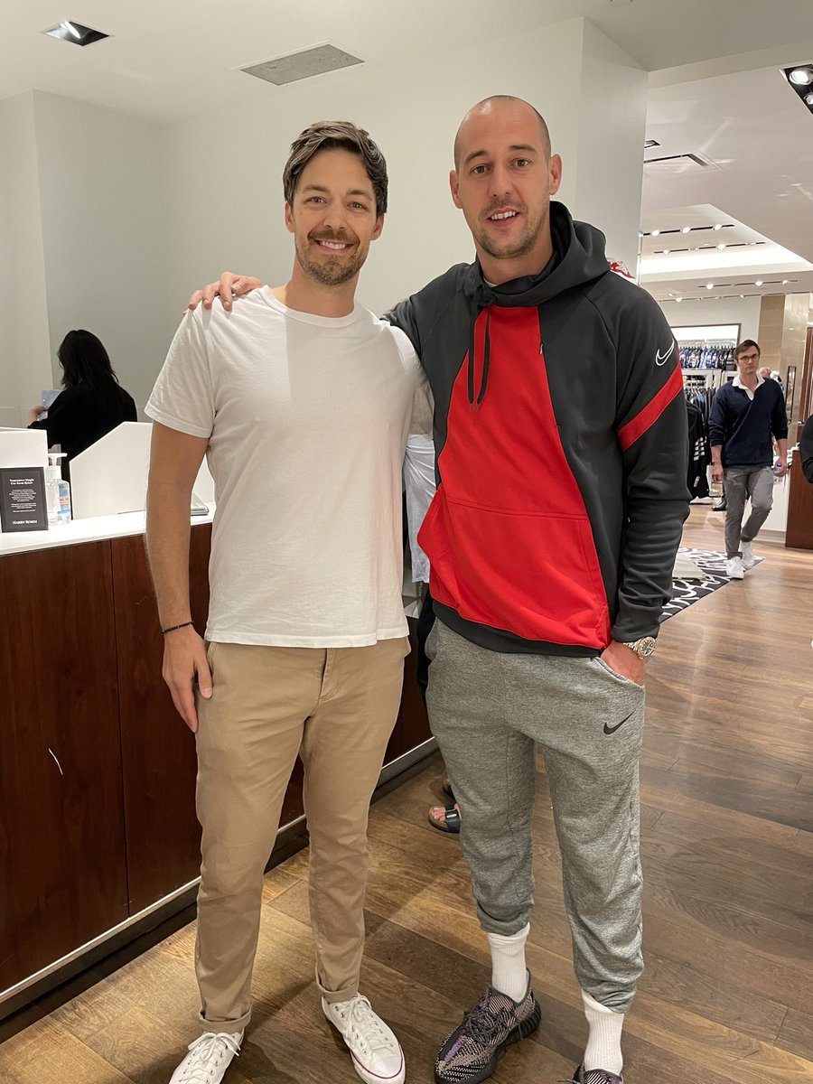 YoungGaffers's tweet photo. It’s not every day you see Milan Borjan at the mall. Saves goals, scores goals, and a great dude all around! And gotta say, those kicks are 🔥🔥🔥. Looking forward to Canada v. Panama tomorrow at BC Place. #CANMNT #WeCAN https://t.co/Wa50DE4RmG