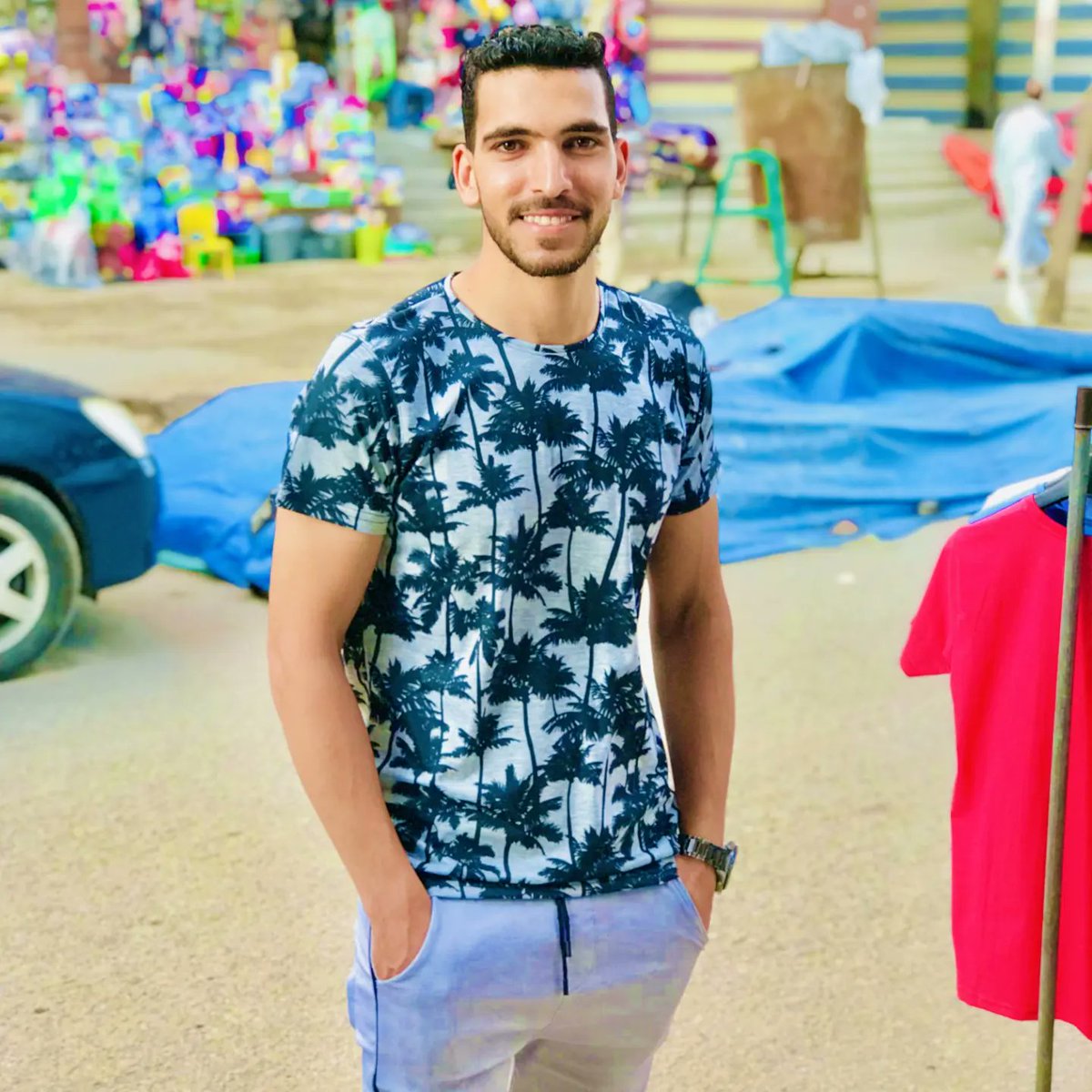 بتتعاش مره واحده، دور على راحتك ..