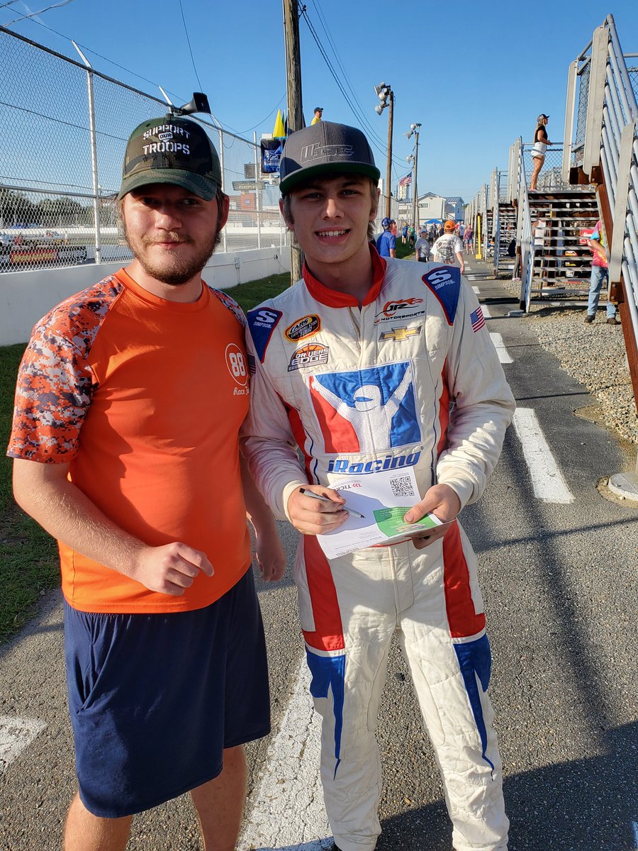 ibdoug88's tweet photo. Thank you @Carson_Kvapil for taking a minute a minute to chat with Josh. Good luck tonight in the @This_is_Hampton @CARSTour #VisitHampton125 @LangleySpeedway in your @JRMotorsports @iRacing #TeamChevy ๐๐๐บ๐ฒ
#VisitHampton https://t.co/t28sLuHut8