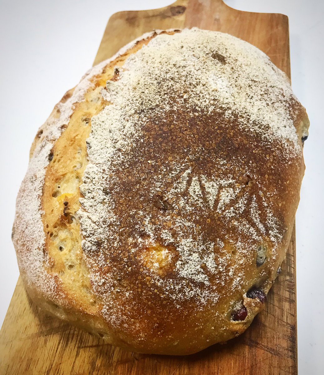 Kayaspicehouse's tweet photo. Kaya Original Bread👨‍🍳✨
寺田本家さんの玄米酒粕酵母を使用して丁寧に焼き上げました👨‍🍳✨
#kayaspicehouse 
#kayaspice
#spiceoflove
#spiceoflife
#spiceofficial 
#spice
#farmentation 
#farmentationlife 
#発酵食品 
#発酵
#発酵の未来　
#カヤスパ
#寺田本家
#寺田本家酒粕 
#無農薬酒粕 https://t.co/tKX3Rrn9v0