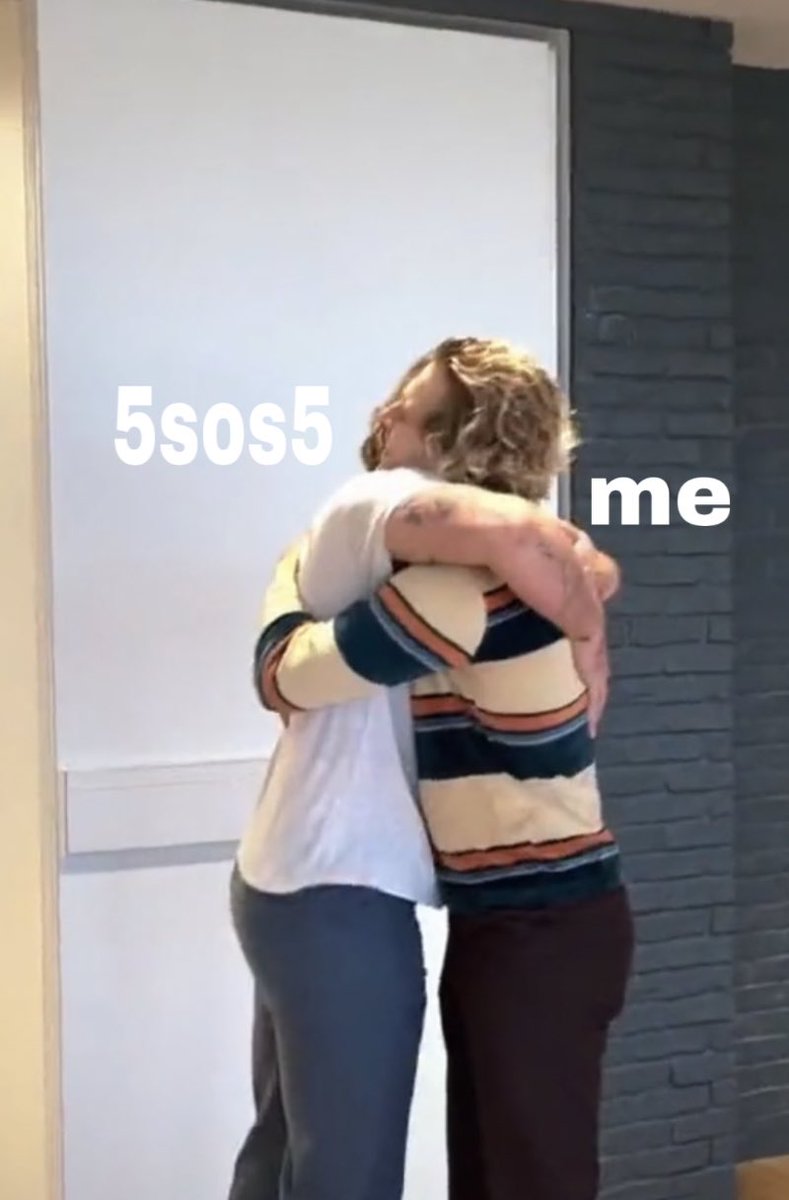 irwinsxplr's tweet photo. me september 23rd #5SOS5 @5SOS https://t.co/Sq2kOJZEEW