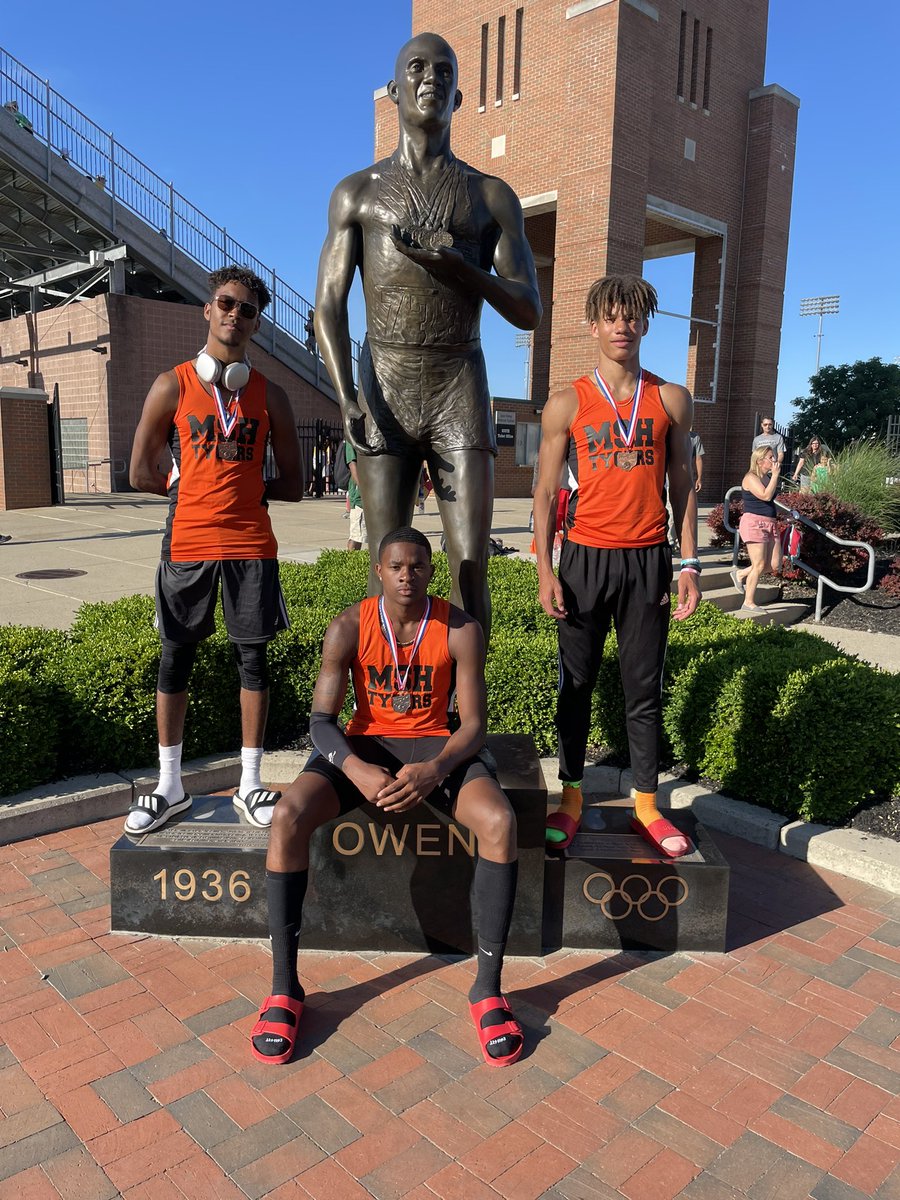 Great way to wrap up the season number 2 in the state of Ohio finished with a clearance of 6’8 fell at an attempting PR of 6’9🧡 #AGTG I AM STATE RUNNER-UP 2nd place
