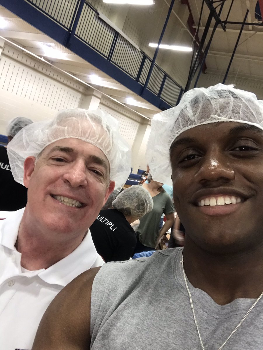 #ThatWork Had a great time at the Meals for Ukraine event at the <a href="/BGCFayetteville/">Donald W. Reynolds Boys & Girls Club</a>. We were able to pack 69,000 meals. God gets all the glory!! <a href="/RazorbackMBB/">Arkansas Razorbacks Men’s Basketball 🐗</a> <a href="/ArkRazorbacks/">Arkansas Razorbacks 🐗</a> #WPS!!