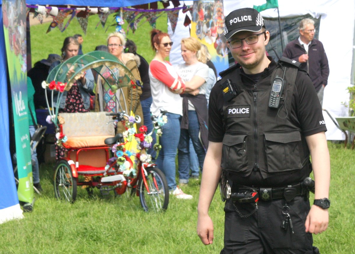 Today was Preston's Mela event, a celebration of South Asian Culture held on Avenham Park. Our specials attended with officers from the Community Cohesion team and the police cadets.  The mobile police station was used to support the engagement activities. SI Peter