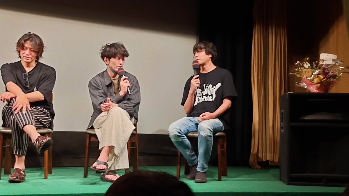 yoshikaze0118's tweet photo. #HELOW THE FINAL
#別府ブルーバード劇場
舞台挨拶、昨夜参加した。
高野八誠監督は、1作目から本当にブレない。
ラストに思わず声が上がる。
実際にツッコミの
声が出ちゃうのが
別府スタイル。
なんか最後って感じ
全然しないんですけど?!
#ヒーロゥ https://t.co/dUHomnhW5X