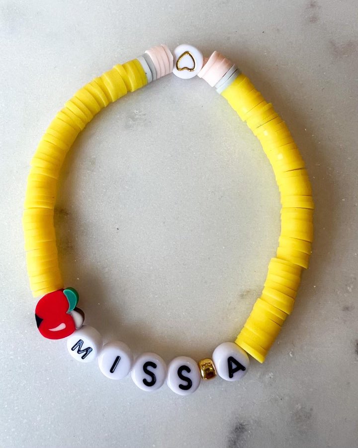 MrsSafadi's tweet photo. Dear educator friends! DM @happygirlbeadco on Instagram to shop the perfect end of year customizable bracelets! Quoted educator print included. Feel free to share if interested! ✏️🫶🏼🍎 https://t.co/QANOFuVAYV