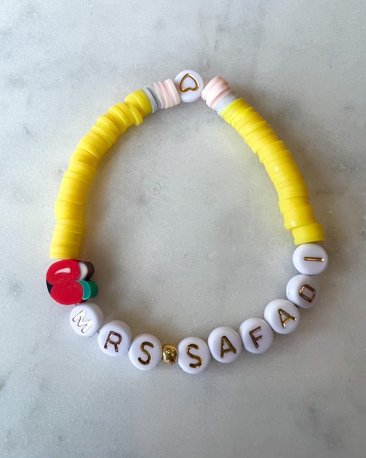 MrsSafadi's tweet photo. Dear educator friends! DM @happygirlbeadco on Instagram to shop the perfect end of year customizable bracelets! Quoted educator print included. Feel free to share if interested! ✏️🫶🏼🍎 https://t.co/QANOFuVAYV