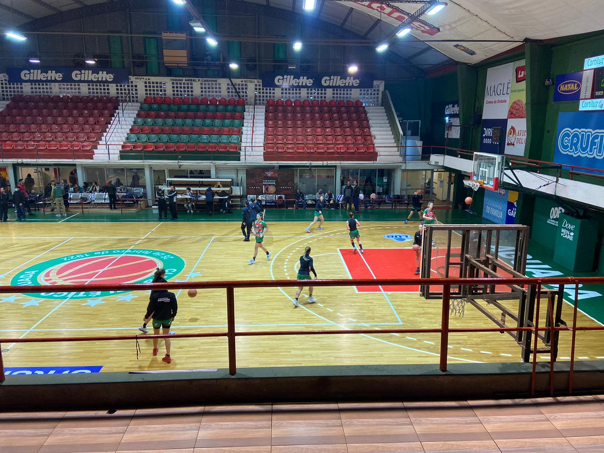 BasquetTotal's tweet photo. En la Av. San Martín en minutos arranca el duelo entre Aguada y Juventud de Las Piedras. Ahí anda @Bcal_03 para contarte todo lo que pase en el juego.

#LFBxBT https://t.co/n504pt20ML