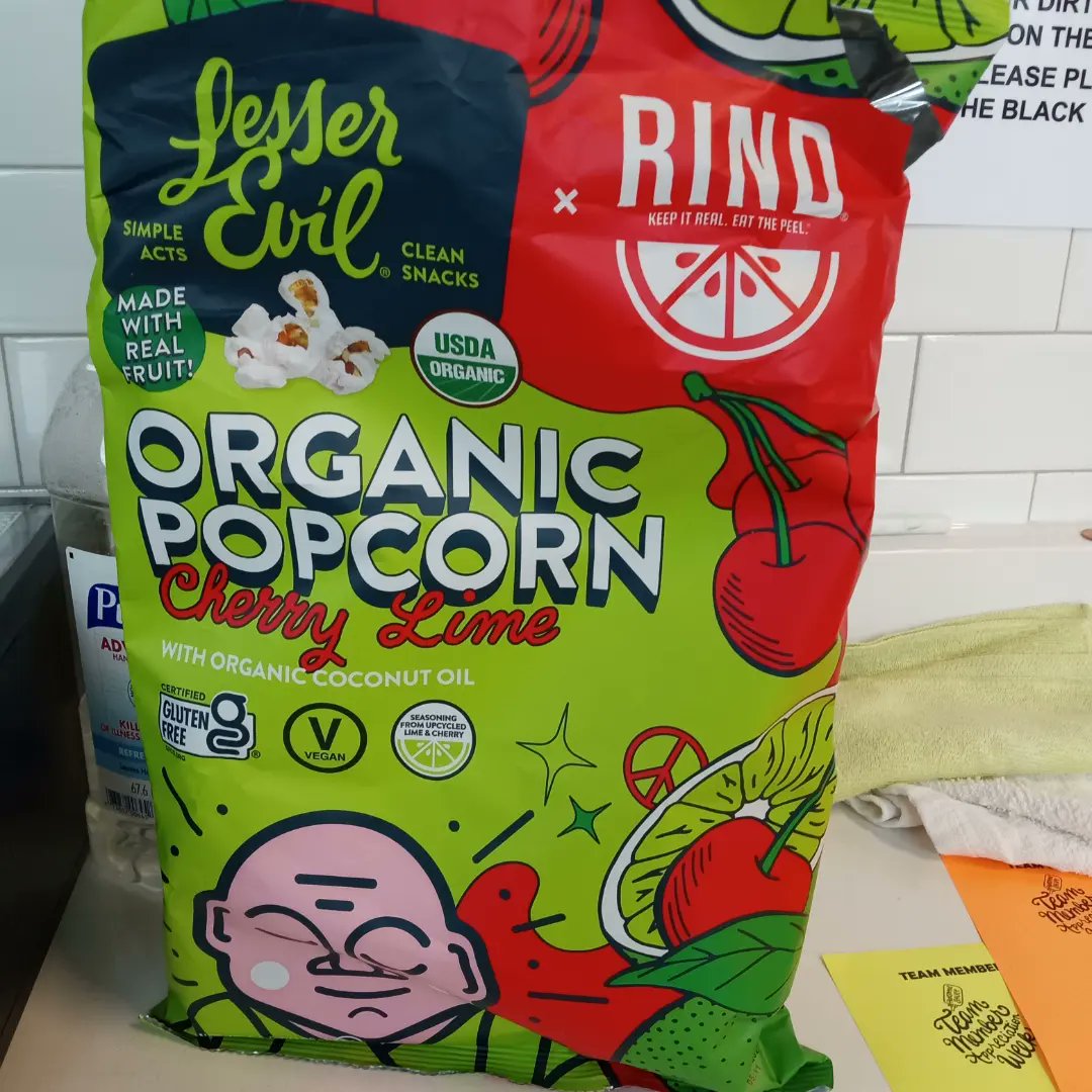 catrverser's tweet photo. Enjoying @lesserevilsnacks Cherry Lime Popcorn for a moment! 🤤 Kettle Corn, look out! There's a new sheriff in town! #TeamWFM https://t.co/uXgFnujBmq