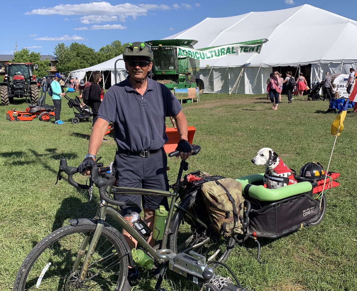durhamfiredog's tweet photo. #BrooklinSpringFair! 🚜🐄🐖🐏🐐🐓🪴🚜
Molly had a great day at the @brooklinfair! We spent today with our friends at @WhitbyFire promoting Fire &amp; Farm Safety! There were so many wonderful families who stopped by our display to visit Molly &amp; Whitby Firefighters!🐾 #FarmSafety https://t.co/T6z7UWJbvh