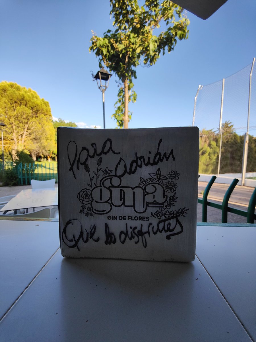 BarRobledo's tweet photo. Bienvenida #Gina a España!!!
#VeranoEnRobledo☀️

@tatemoretti @likeonemoretime #Albacete #SierraDeAlcaraz #CastillaLaMancha #Turismo #Brasas #Vinos #Musica #DJs #Motos #MoterosEspaña #GinaPatagonianGinDry https://t.co/3IwS4ZidXZ