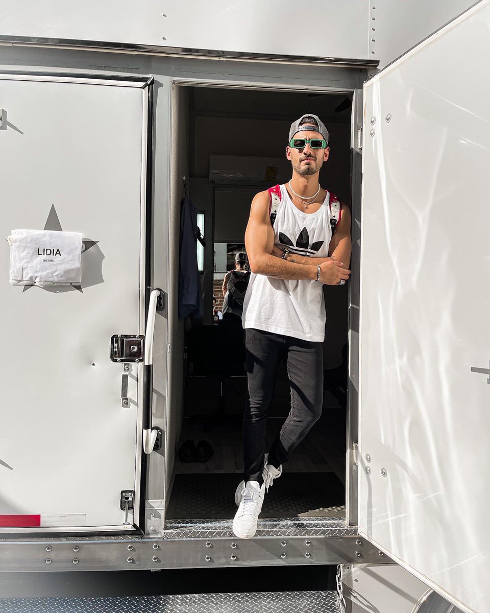 Mundo_Duval's tweet photo. 📸| @Michel_Duval vía Instagram

Guess Who’s Back 🎬 #HLM https://t.co/UKQUA83NYf