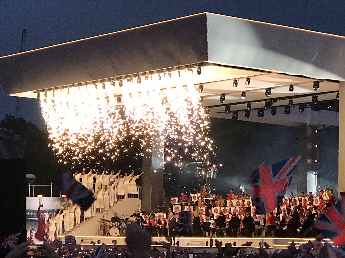 What a Fantastic night at Buckingham Palace!   More photos to follow!