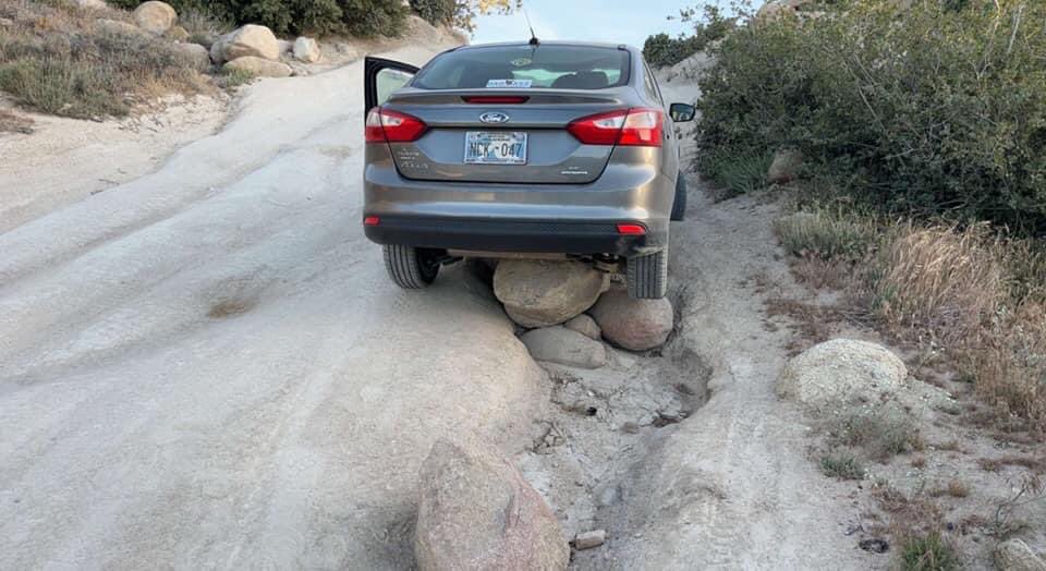 Graychik's tweet photo. Desert Recovery: #Crestline (22-36) #BadGPS advise sent this poor driver down #PilotRockTrail headed to #LakeSilverwood. Lucky for him the #OffRoadRecovery team was on the case and brought him back to pavement.Aways free! https://t.co/Lu0ENEL0Ur
