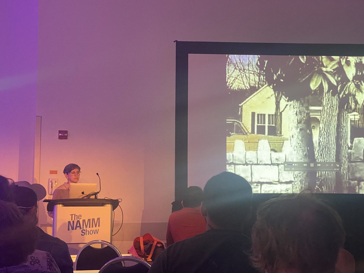 AMFennell's tweet photo. @MusicEdTech presenting and sharing her brilliance! @NAMMFoundation #musiceducationdays https://t.co/zkjoc92HgX