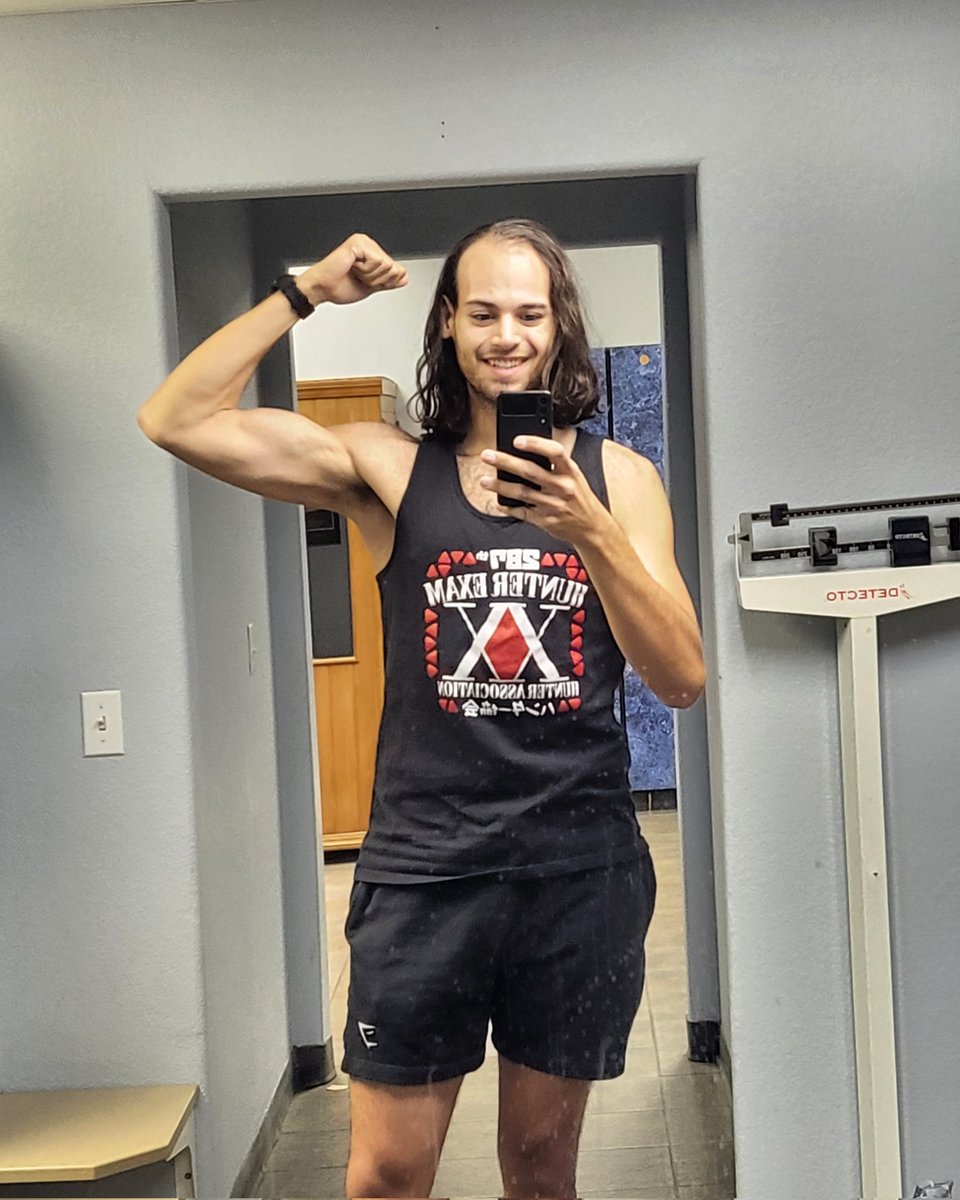Brendon55555's tweet photo. Gym progess!
#gym #gains #feelinggood https://t.co/mfyBlMNvyr