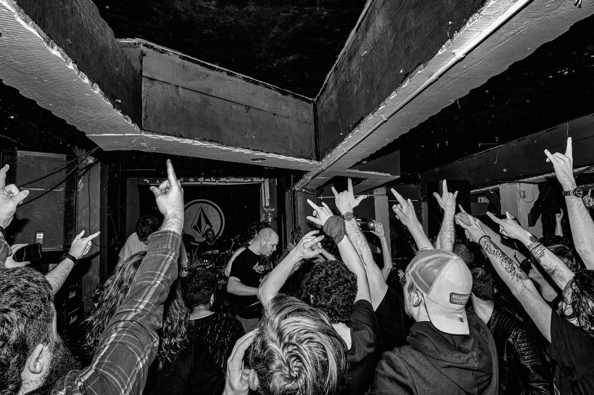 ThornsOfIvory's tweet photo. We said our final goodbyes to @TheWinstonPub last night alongside YCS, The Kill &amp; Gutslut, who all had brilliant sets. It was an honour to have played what could be the last ever metal night at The Winston🤘🔥🔌

📸: Matthew Cuthbert

#ThornsOfIvory https://t.co/Zpofegt5SI