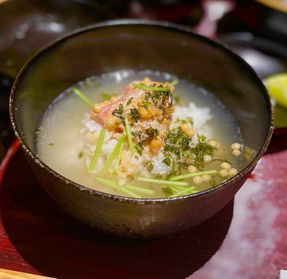 朝食で贅沢するならここ。
色んなホテルやレストランで
評判の朝食食べて来たけど優勝。
8000円(税込)だからそりゃ
美味しくない訳ない。
でも半端な店で半端に金払って
食べるより満足度高い。
映える朝食は流行ってるが、
本当の美味しさ、新鮮さを追求した
朝食はなかなか稀。(銀座 稲葉) https://t.co/3No9bD25Fs