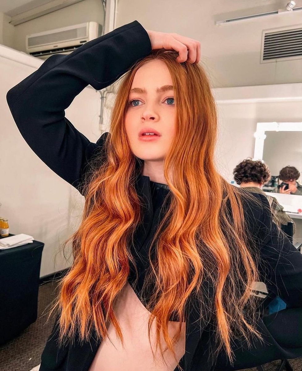 SadieSinkAr's tweet photo. 📸 | Sadie ayer para el evento de Luna Park. https://t.co/95sAqVsuMP