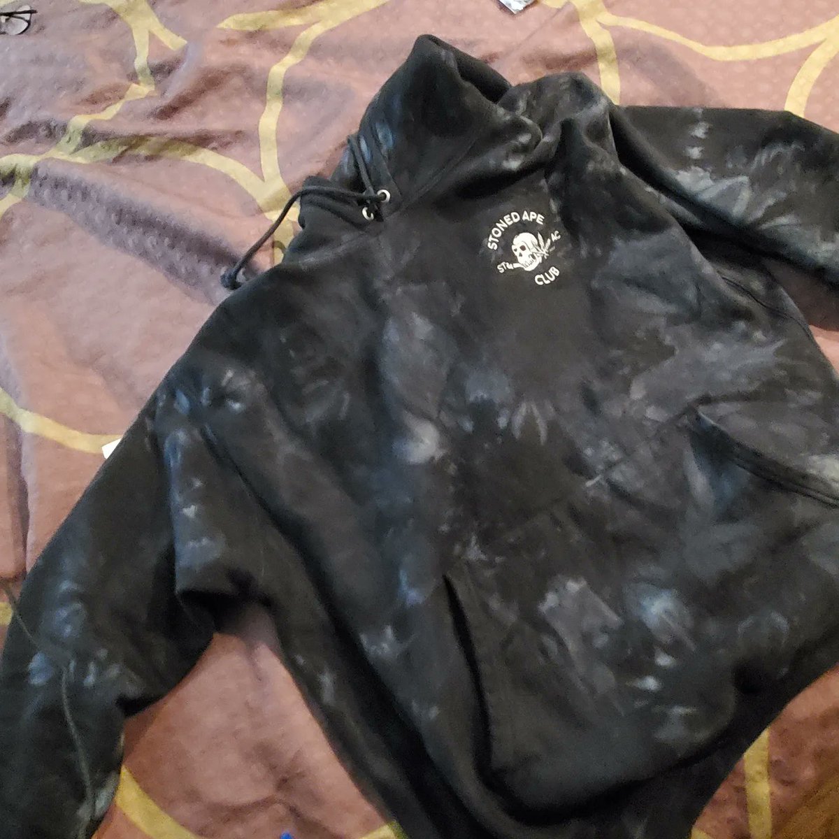 Got my merch right here! Need some swim trunks for the next LA vacation though👀👀 <a href="/StonedApesNFT/">Stoned Ape Club</a>