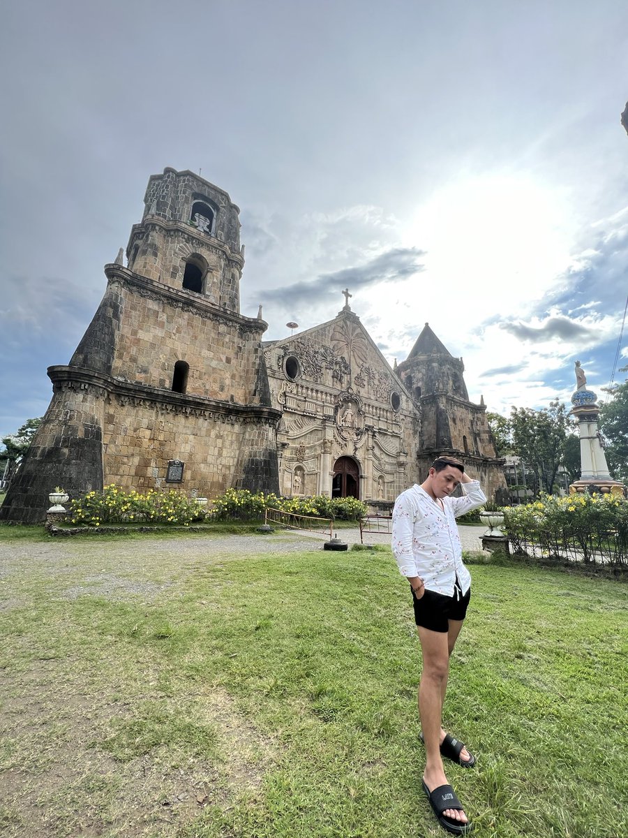 jlposts11's tweet photo. 📌Miag-ao Church
📌Casa Mariquit
📌Molo Mansion
📌Jaro Church
😍😍😍
#jefftravels #jlposts #jlposts11 https://t.co/1qwXF65PXF
