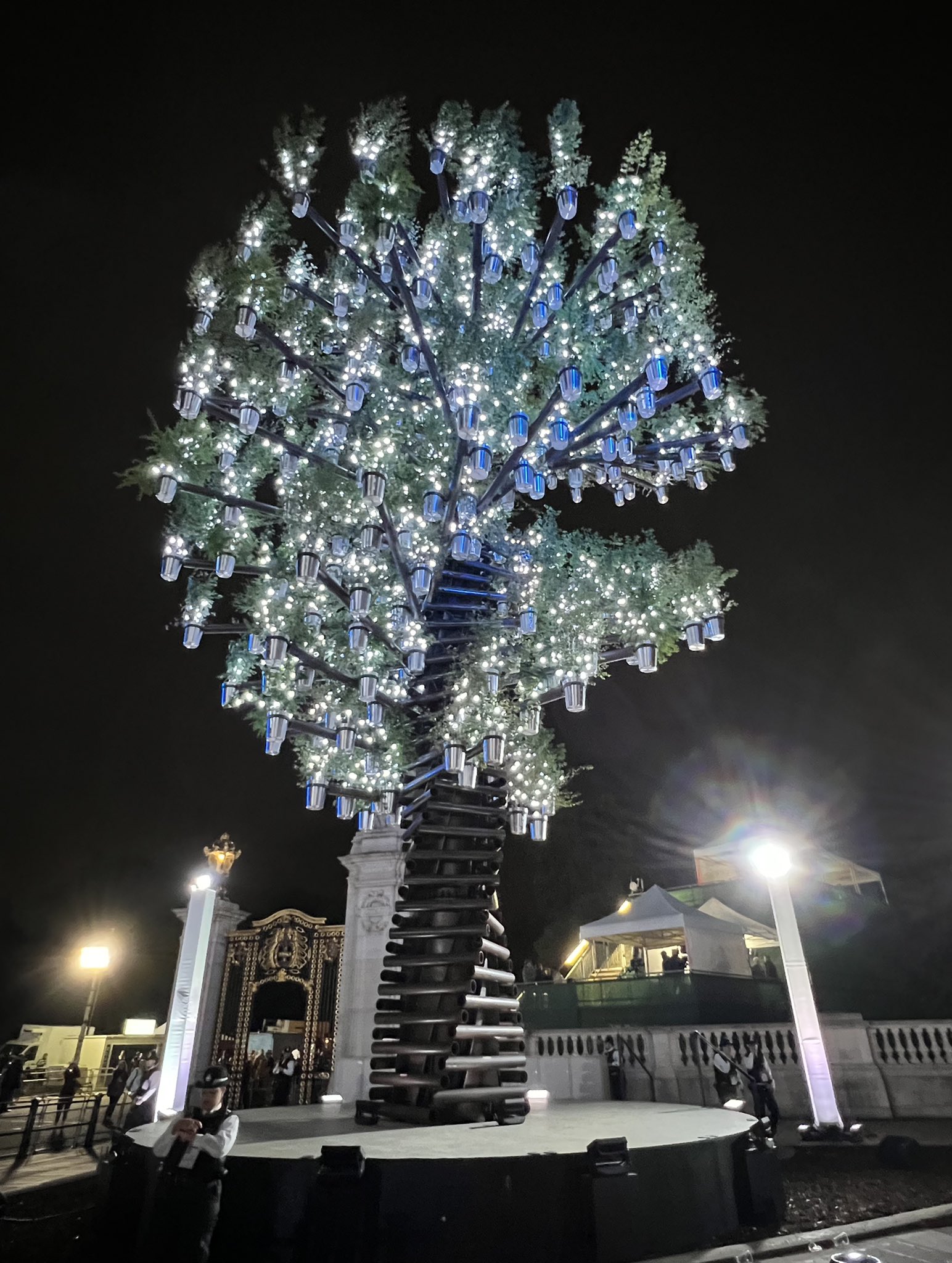 City Of Beacon Christmas Tree Lighting 2022 Majesty/Joe Little On Twitter: "The @Qgcanopy Tree Of Trees, The Principal  Beacon Outside Buckingham Palace, Changed Colour Many Times During The  #Platinumpartyatthepalace. #Hm70 Https://T.co/Erw6Nbt8To" / Twitter