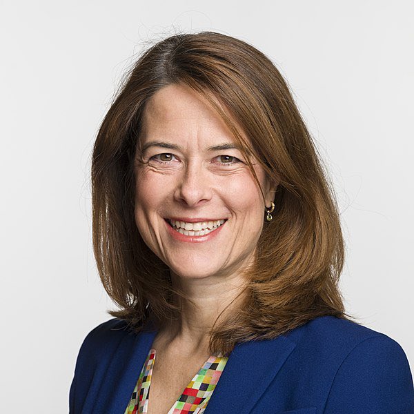 vrmandat's tweet image. Petra Gössi (@PetraGoessi), ehemalige Präsidentin @FDP_Liberalen wird #Verwaltungsrätin bei der Auto AG Schwyz (@AutoAGSchwyz) 

Artikel (Abo) via @bote_online m.bote.ch/nachrichten/sc…

#NeuerVR #Verwaltungsrat #AutoAGSchwyz #PetraGössi 

Fotoquelle: Wikipedia