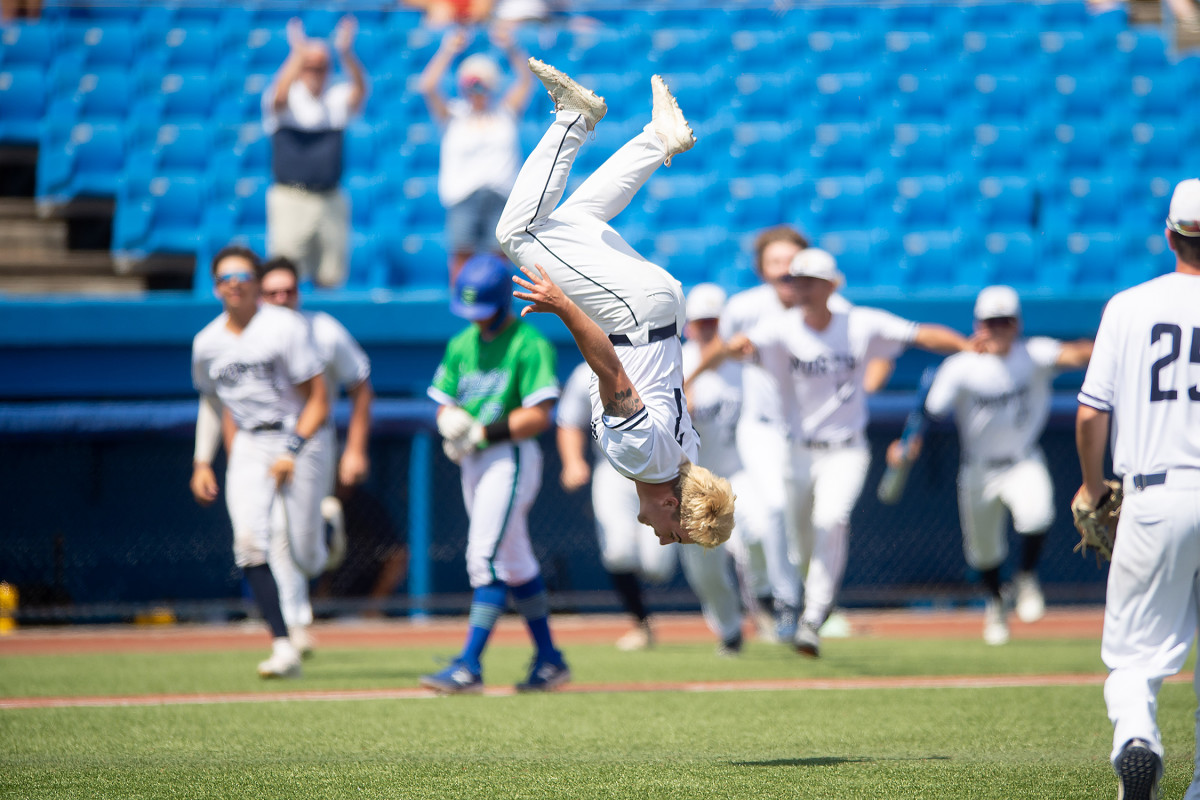 SBLiveMiz's tweet photo. Missouri Class 6 baseball championship: Hot start lifts Liberty North to 11-5 win against Blue Springs South https://t.co/q9rcxH6dJq https://t.co/xLOtatkXzf