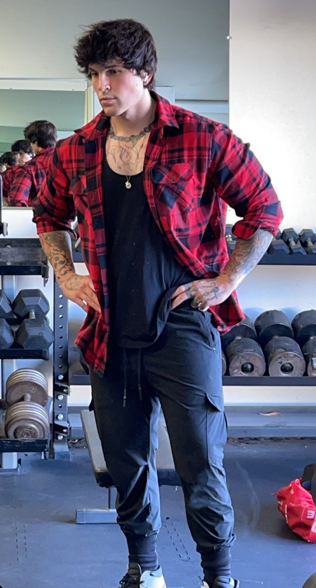 trevor_wagner on Twitter: “I look like a dad https://t.co/GSfYiVjHvE