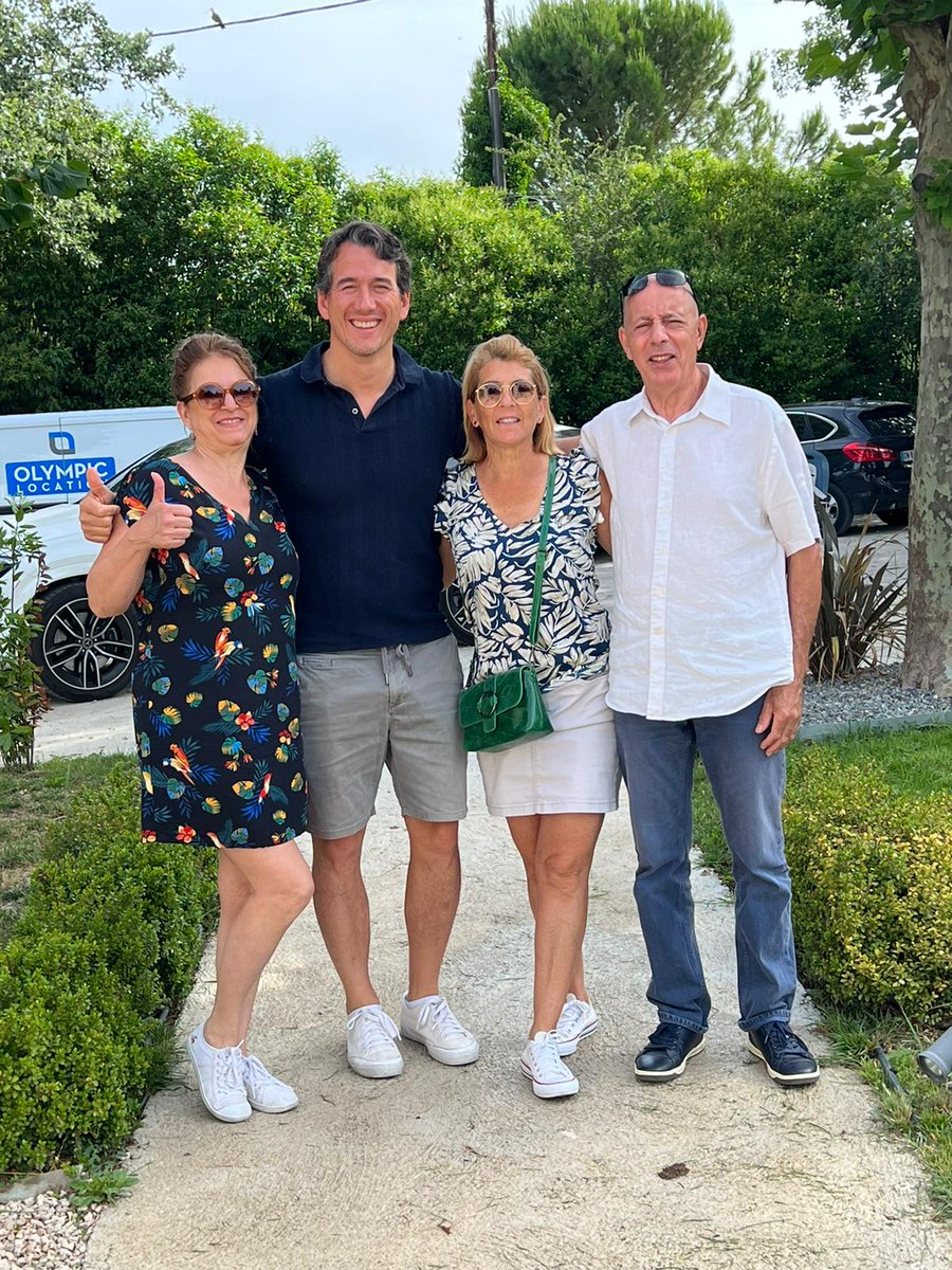 VBourcet2022's tweet photo. [1/2] Aujourd'hui nous étions à Simiane, Plan de Cuques et Meyreuil, sur les marchés, très motivés pour vous rencontrer, mobiliser et convaincre que les 12 et 19 juin prochains, le vote de raison sera celui de la majorité présidentielle... https://t.co/aGHKfZoKH1