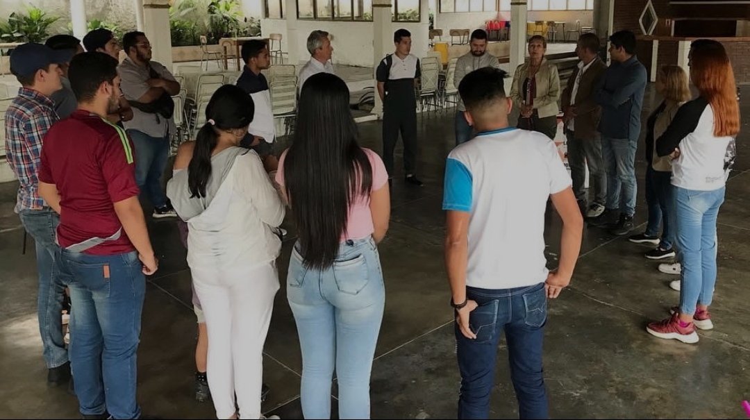 tachiraprimero's tweet photo. #junio04 Hoy @JAD_TACHIRA realizó extraordinaria jornada social en la comunidad El Pórtico del Municipio Junín, dónde se atendió a 90 personas y niños, seguimos trabajando y brindando apoyo a nuestras comunidades @ADOrgTachira @gerardomendezgv @organizacionAD @heribertoLabrad https://t.co/BKePMmfMg9
