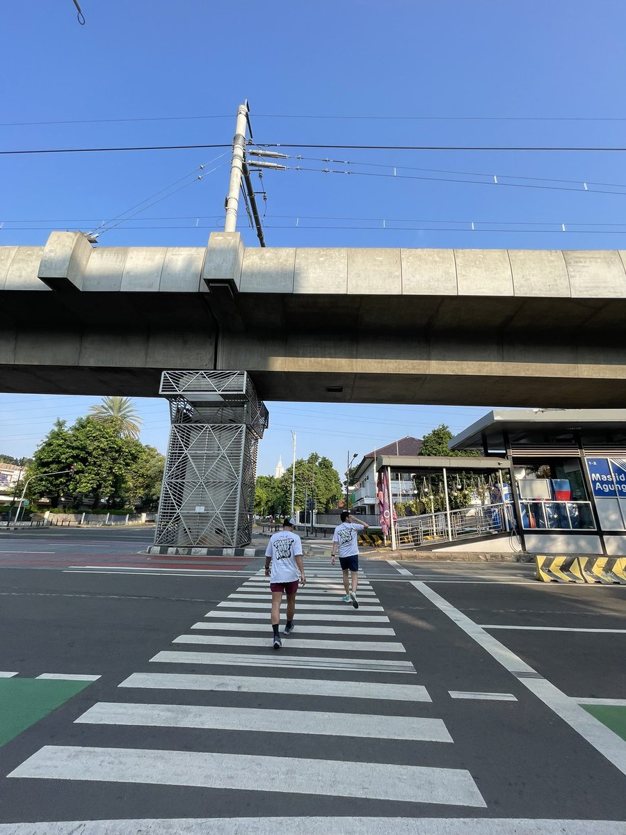 Lari sekalian yang hobby foto bisa cuss

#TurnOnTheBestYou #GalaxyWatch4 with 7 speed coffee