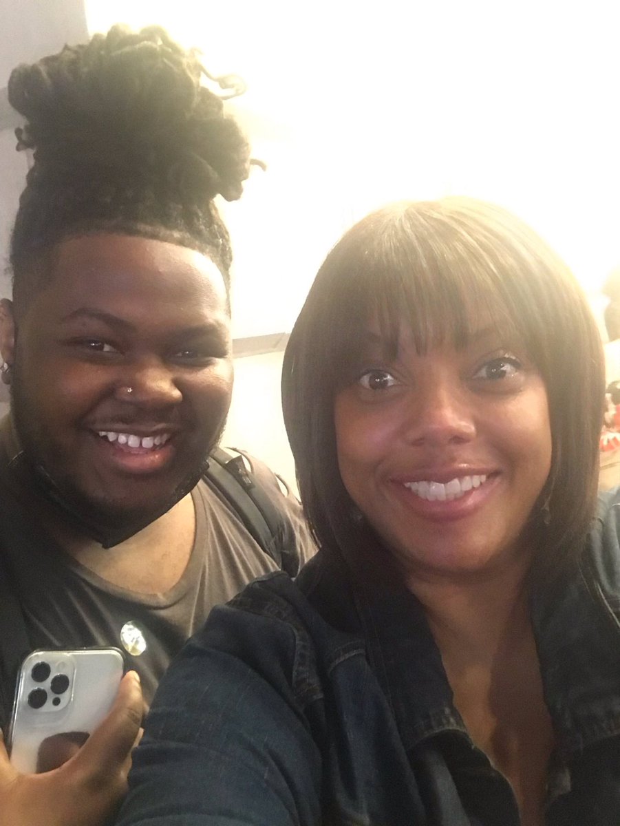 MsSaraDalton's tweet photo. @TheLivingMJ Saw @StrangeLoopBway last weekend-😱OMG! Your storytelling thru lyrics & music is absolutely brilliant! #Periodically & #InnerWhiteGirl! I can't wait for the OBCR to drop! 🙏🏾Thank you @TheLivingMJ, Sir, for fighting to share this incredible show! Just redid my TonyBallot!🎭🗳😂 https://t.co/DCiWHgqih1