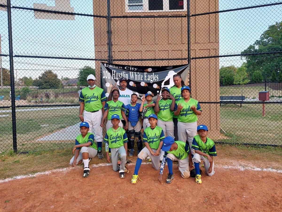 rashad1000's tweet photo. Thank you @LeagueOutfitter we had the best uniforms at #10uBaseball https://t.co/BToyuBZuUu