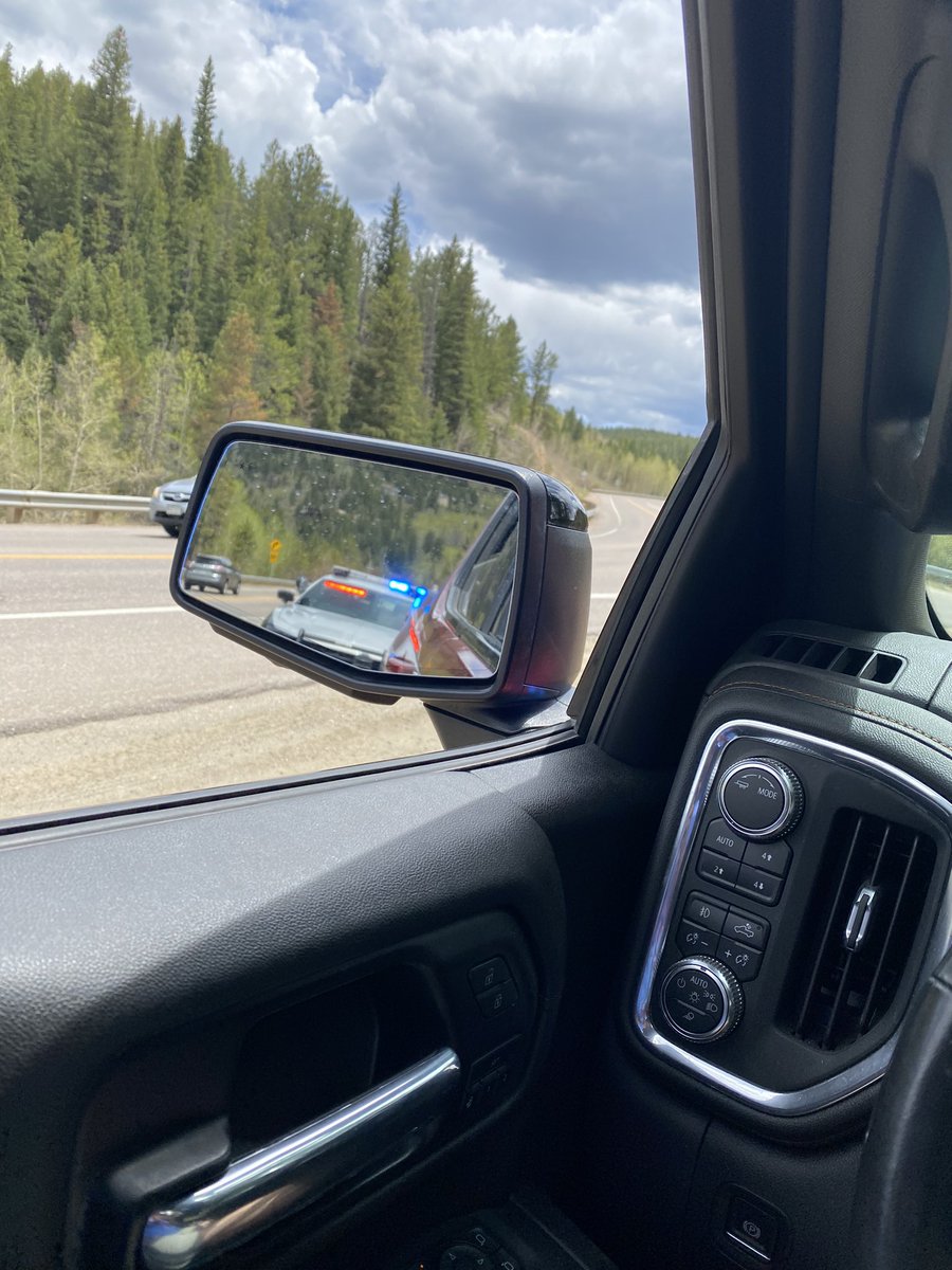 bell_rbell's tweet photo. #aweshit #igotadamnticket https://t.co/X8qaodV4Co