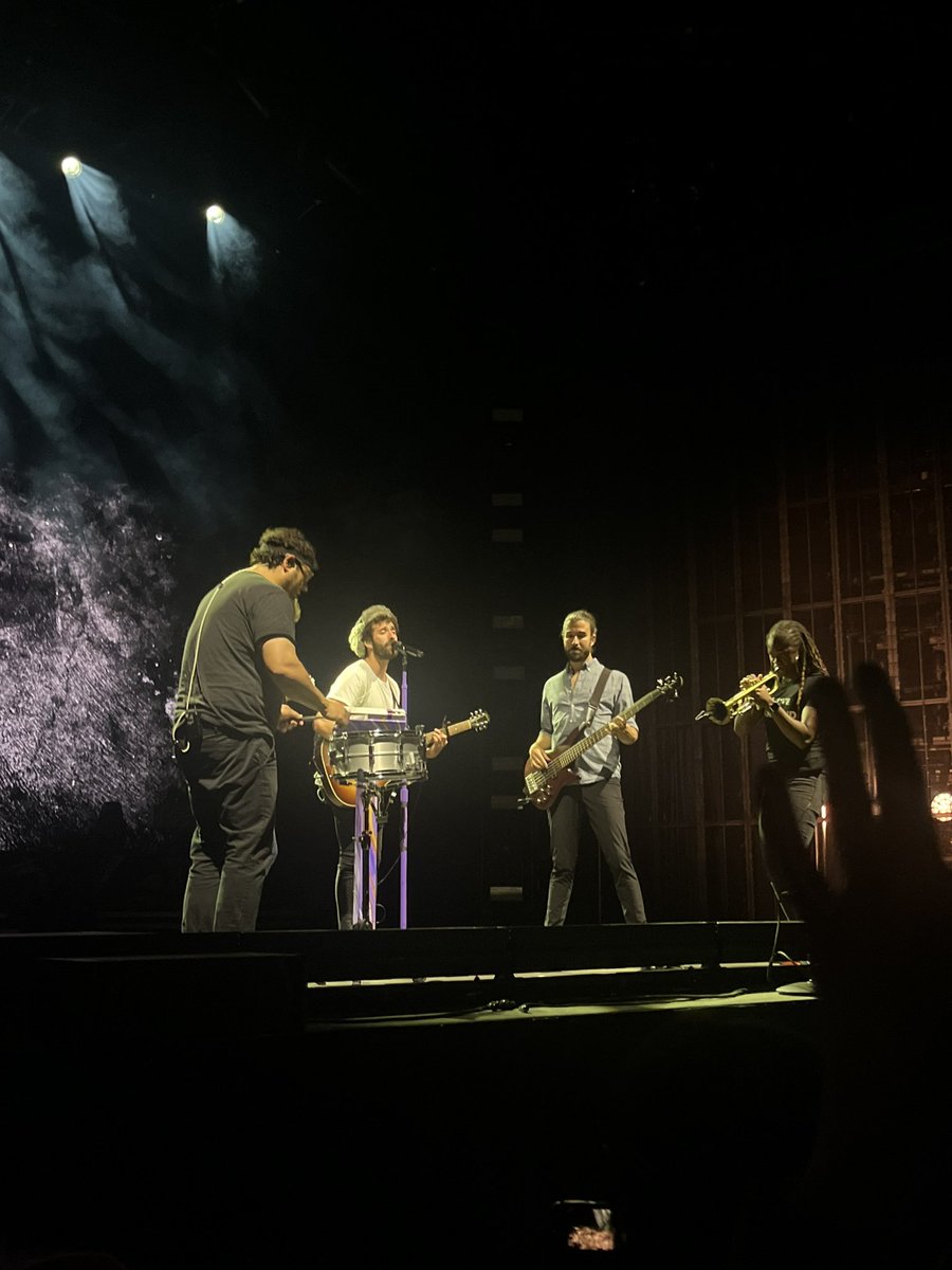 mere_spors31's tweet photo. saw ajr for the third time tonight in milwaukee, they never seem to disappoint @AJRBrothers https://t.co/VxCVGAxKMv