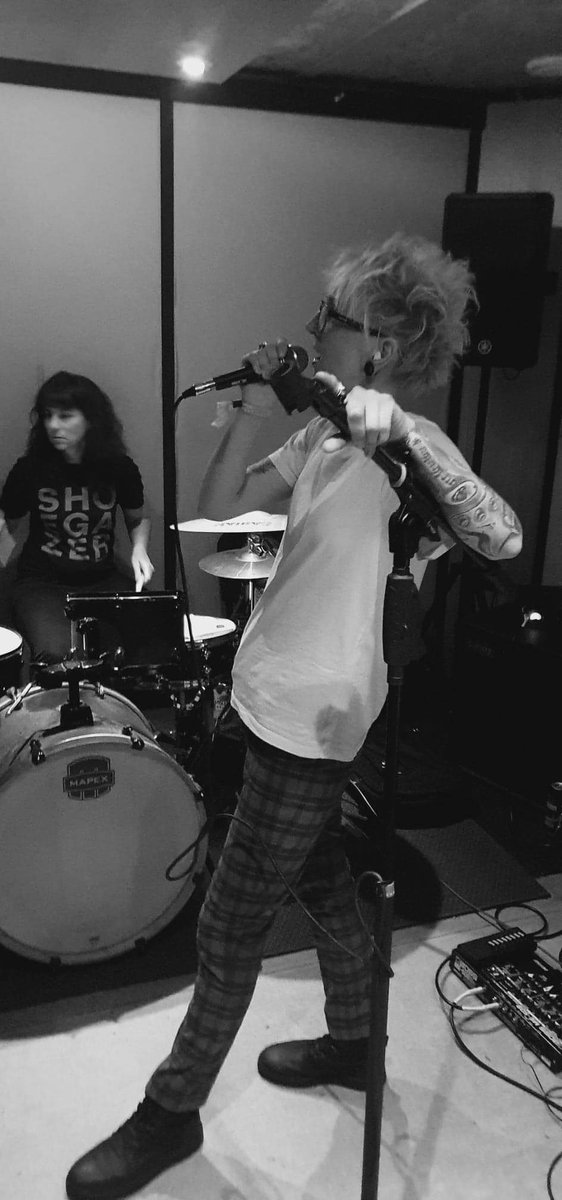 Band rehearsal....Felt great! 😃

#futureprimitives #shoegaze #indie #indieband #rockandroll #grunge #postpunk #90sband #80s #goth #rock #Sunday #studio #inthestudio <a href="/parramaterial/">Andrea</a> #totp #TimsTwitterListeningParty