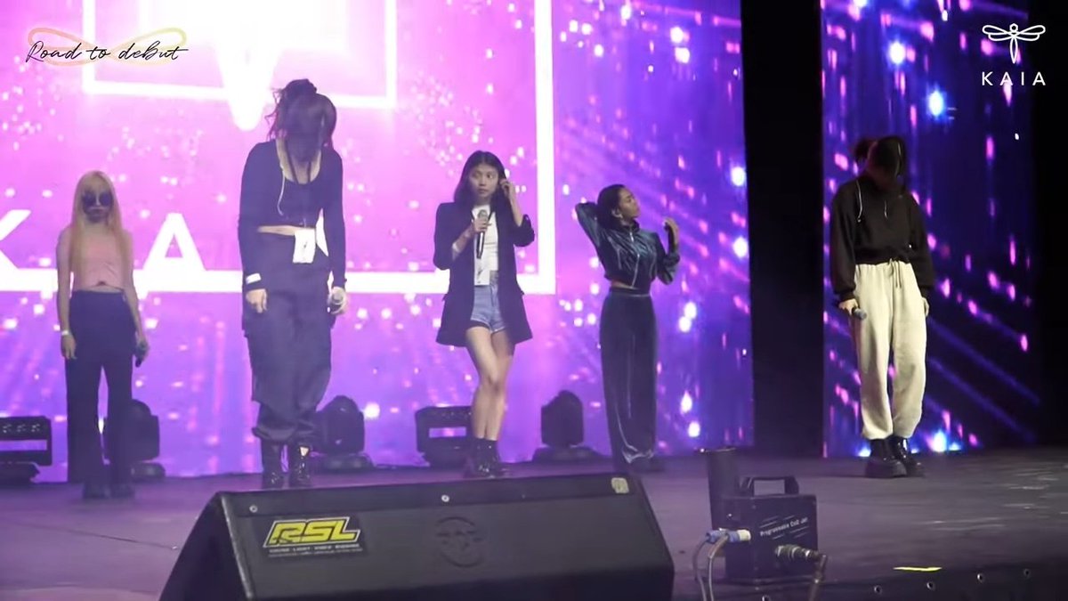 yshaishere's tweet photo. Ngayon ko lang napanood. Nakaka proud lalo how Ate Angela lead the prayer before going up on stage π₯Ίπ€ and kung ano yung gusto nilang iparating sa audience, yun talaga yung ginagawa nila!
KAIA RoadToDebut Ep5
#KAIA #KAIARoadToDebut_EP5
@KAIAOfficialPH @KAIA_Members https://t.co/bYVIRcEeWp
