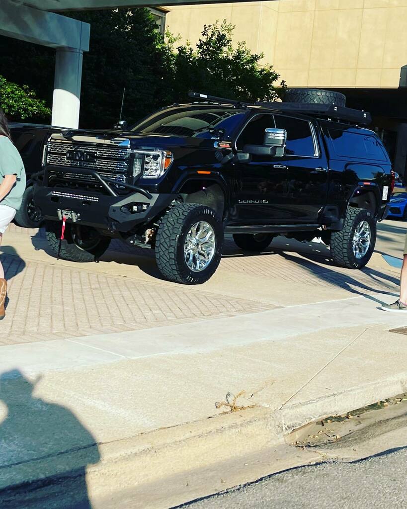 ridestech's tweet photo. SPOTTED!!! BBS IV is getting some special attention at #GarthinBirmingham #gmcsierra #gmcdenali #gmctrucks #dieseltrucks #dieselpower #diesel_burners #fabfoursbumpers #hammerheadarmor #arecampershell #rbpwheels #nittoridgegrappler #warnindustries #bdssus… https://t.co/oatMC6otzJ https://t.co/uszmQaJXiB