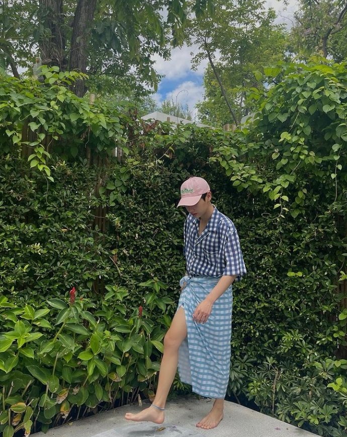 ItRealMeNaJa's tweet photo. แค่รูปสองรูปที่ดูธรรมดาๆแต่รู้สึกได้ถึงความเซ็กซี่ #กันอรรถพันธ์ #GunAtthaphanp https://t.co/E72UApJ78G
