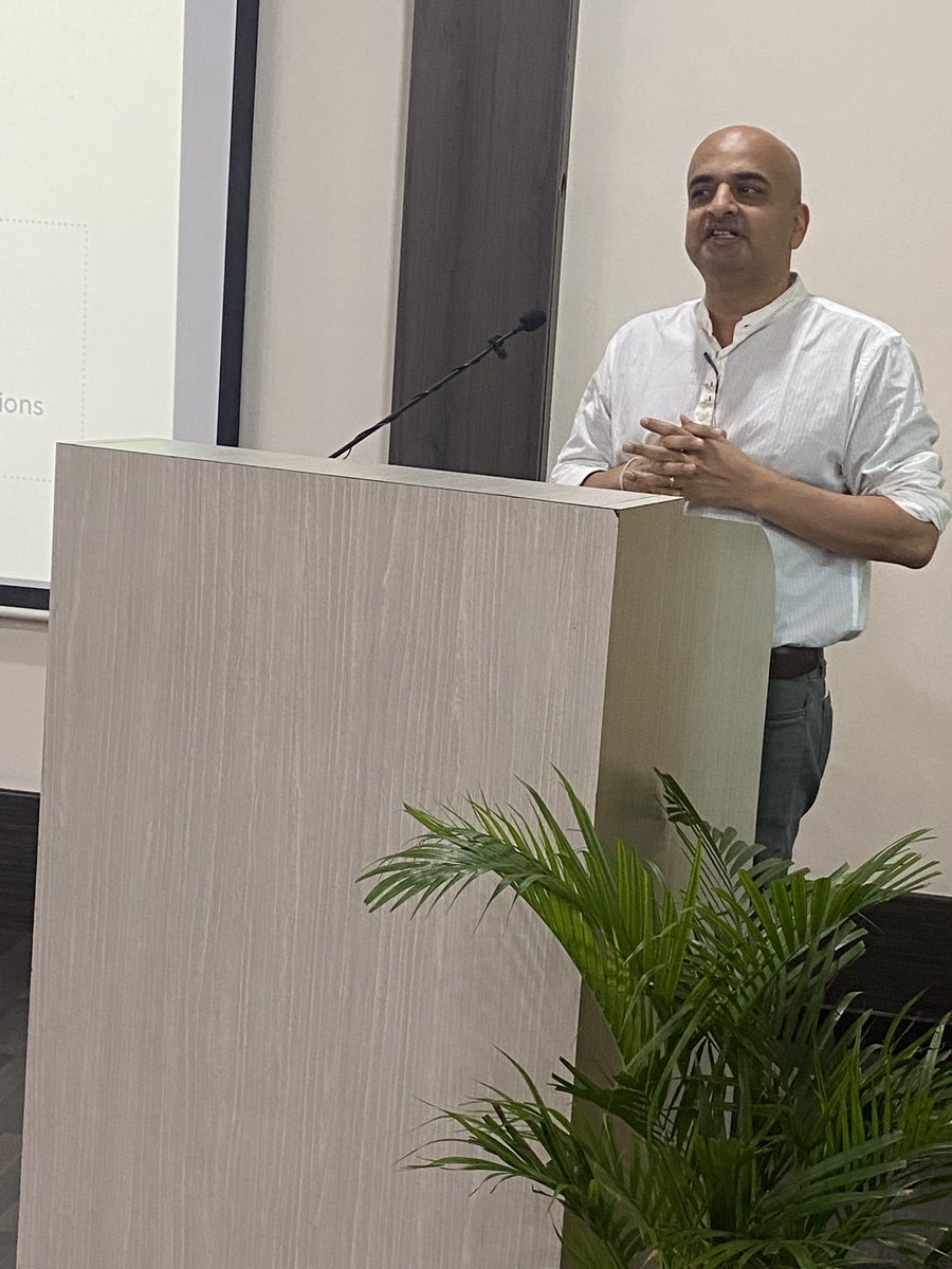 fernandezhospit's tweet photo. "The new identity seeks to establish a direct connection with Fernandez's commitment to natural birthing," Ashutosh Wakankar, Co-Founder, Cracker and Rush, (the agency that designed the new Fernandez logo) on the new brand identity. #BuiltForBirthing #TheBigReveal 🧵5/n https://t.co/yS8uDVjTWi