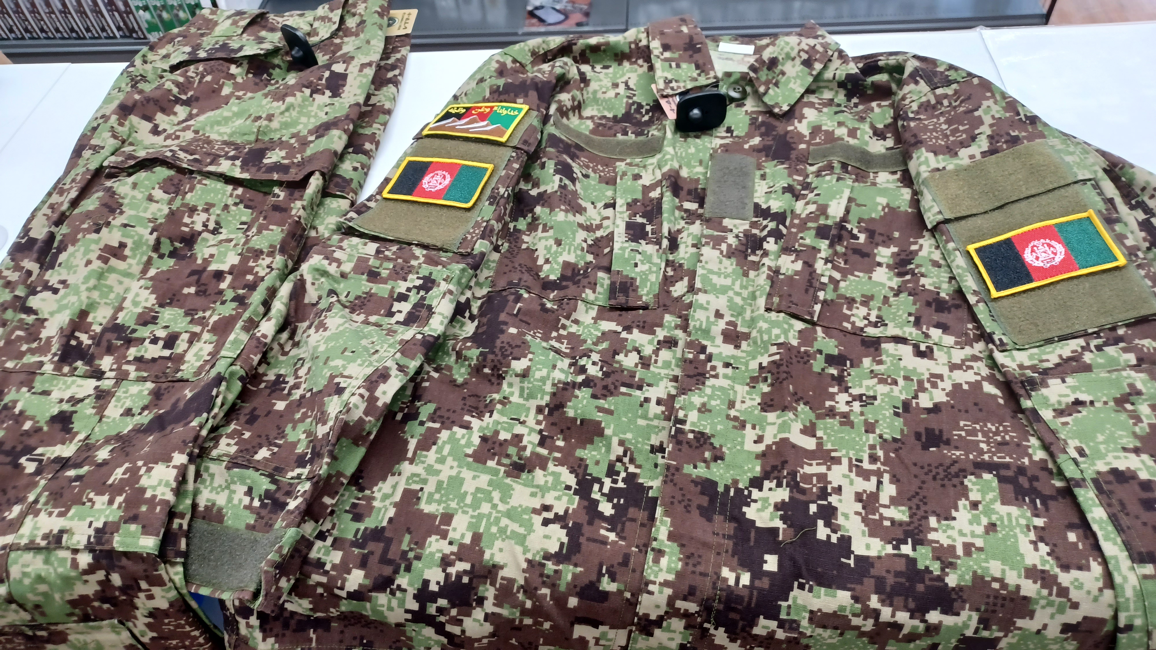 てぃが　アフガニスタン国軍　デジタル迷彩戦闘服　アメリカ軍　m16 m4 てぃが アフガニスタン国軍 デジタル迷彩戦闘服 アメリカ軍 m16