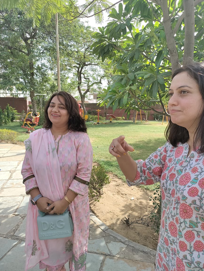 Sonakshi_V's tweet photo. Mornings be like this 🌱 more greener & healthier🌸 Tree Plantation Drive on #WorldEnvironmentDay led by @AnnapurnaNgo & @ShaktiWomenOrg super enthusiasts members 🍀
#EachOnePlantOne
#ShaktiPowerToChange
#JoinUsForMore
#ShaktiWomenTribe https://t.co/VFSrVK5bdc