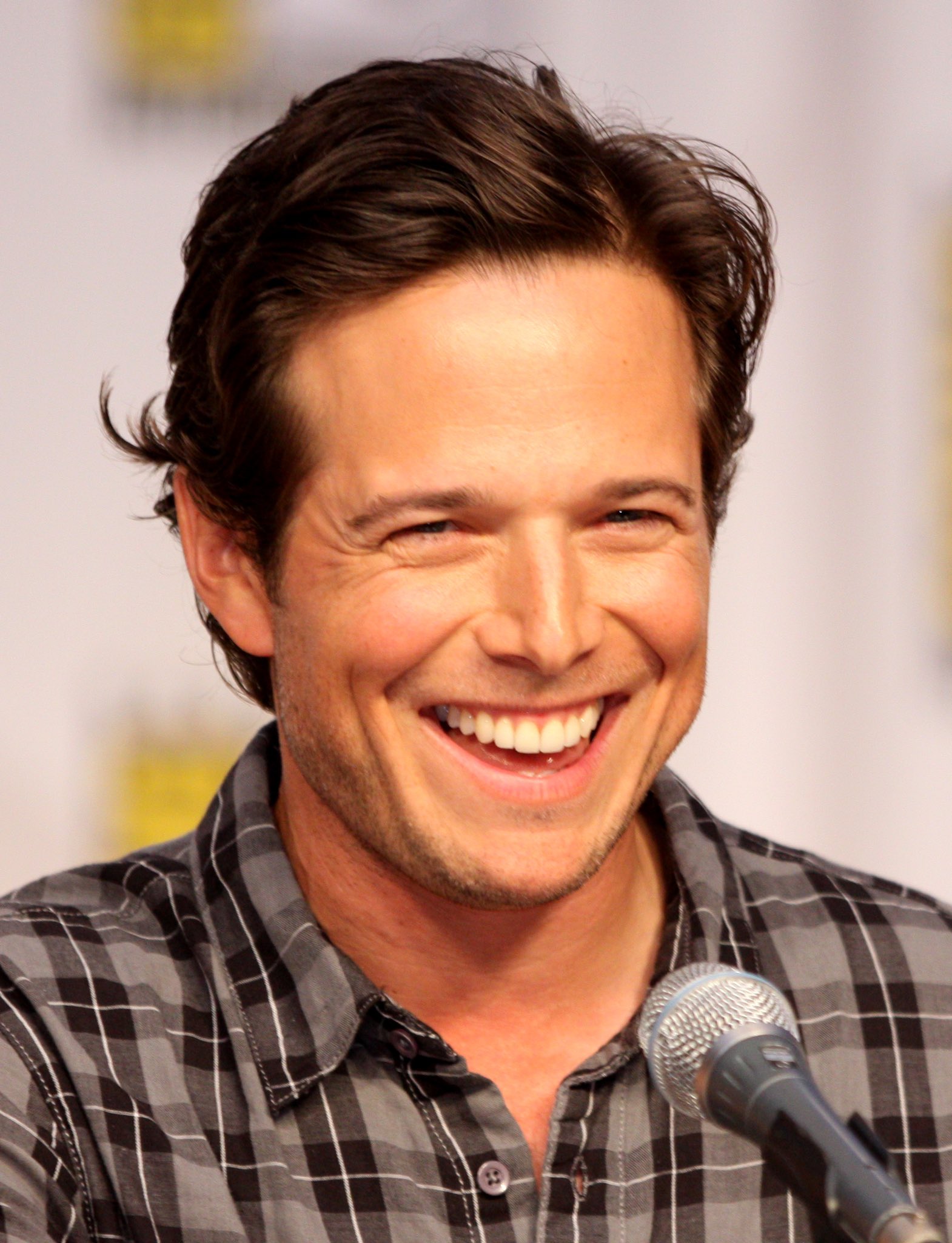 Happy Birthday to Scott Wolf .. 