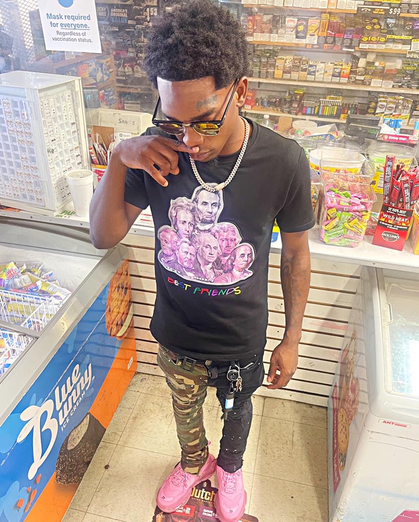 vmuney_55's tweet photo. I Don’t Fuck Wit Them Niggas💂🏾‍♂️ They Wont Fuck Wit Me😤, U Fall In Love🫣 Wit The Ho💃🏾 But She Been Fuckin’ Me❗️😈 https://t.co/L2t5fBpkUE