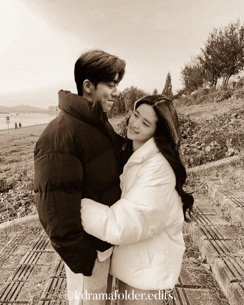 Kdramafldredits's tweet photo. Missing NamRi?❤️ Me too!!! #NamJooHyuk #KimTaeRi #NamRi #BaekDo #TwentyFiveTwentyOne #NJH #KTR #2521트친소 https://t.co/t4haVeK4JR