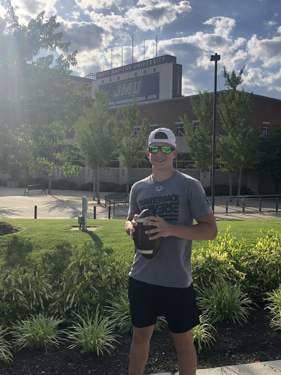 asykes_12's tweet photo. Can’t wait to compete tmr at JMU!! @JMUCurtCignetti @CoachTSunseri @coachmattbiondi @mhalloliver @JMUFootball https://t.co/2st4o0oePD
