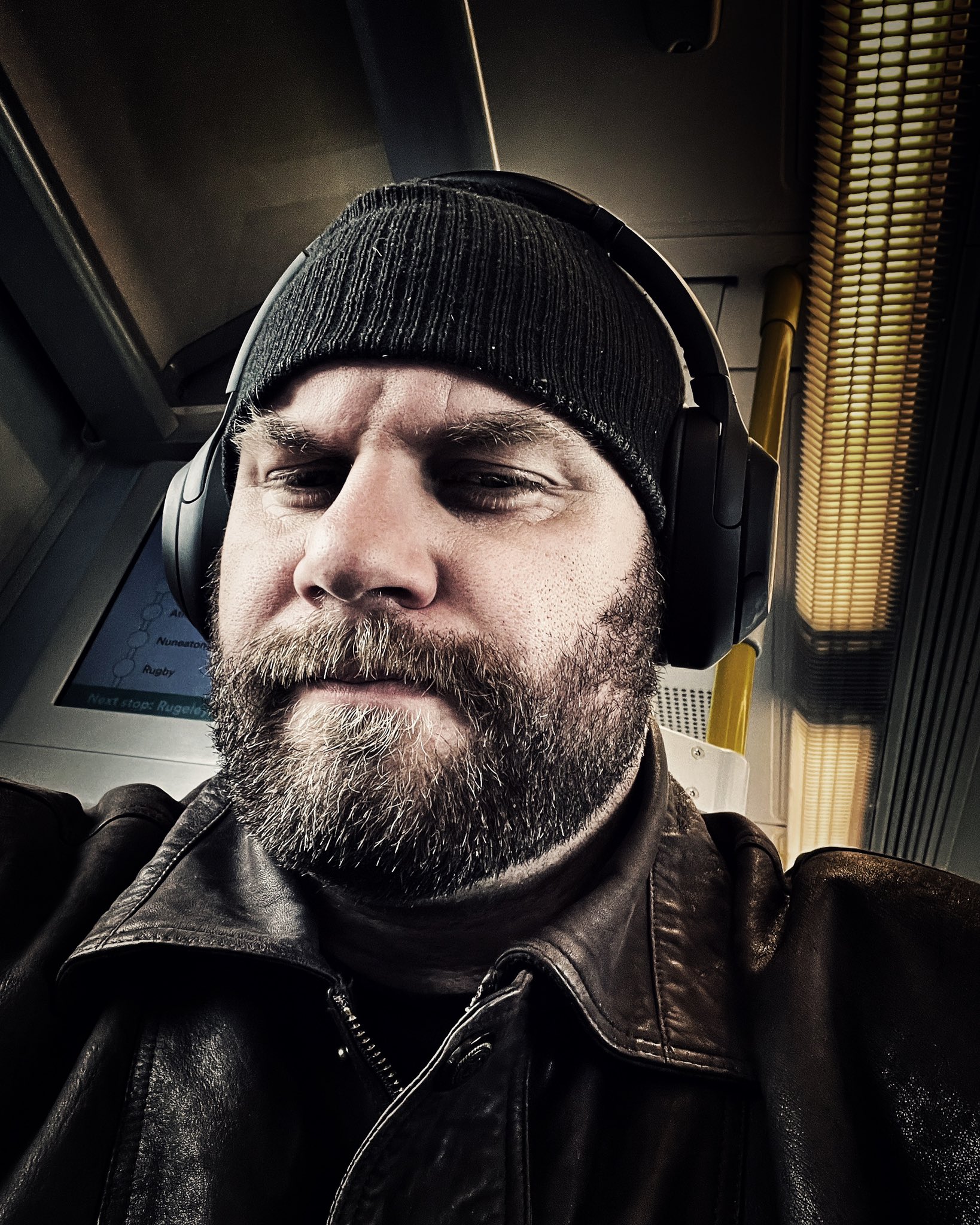 Oz (Naughtiest Gay Bear on Only Fans) π on Twitter "Londonβs calling