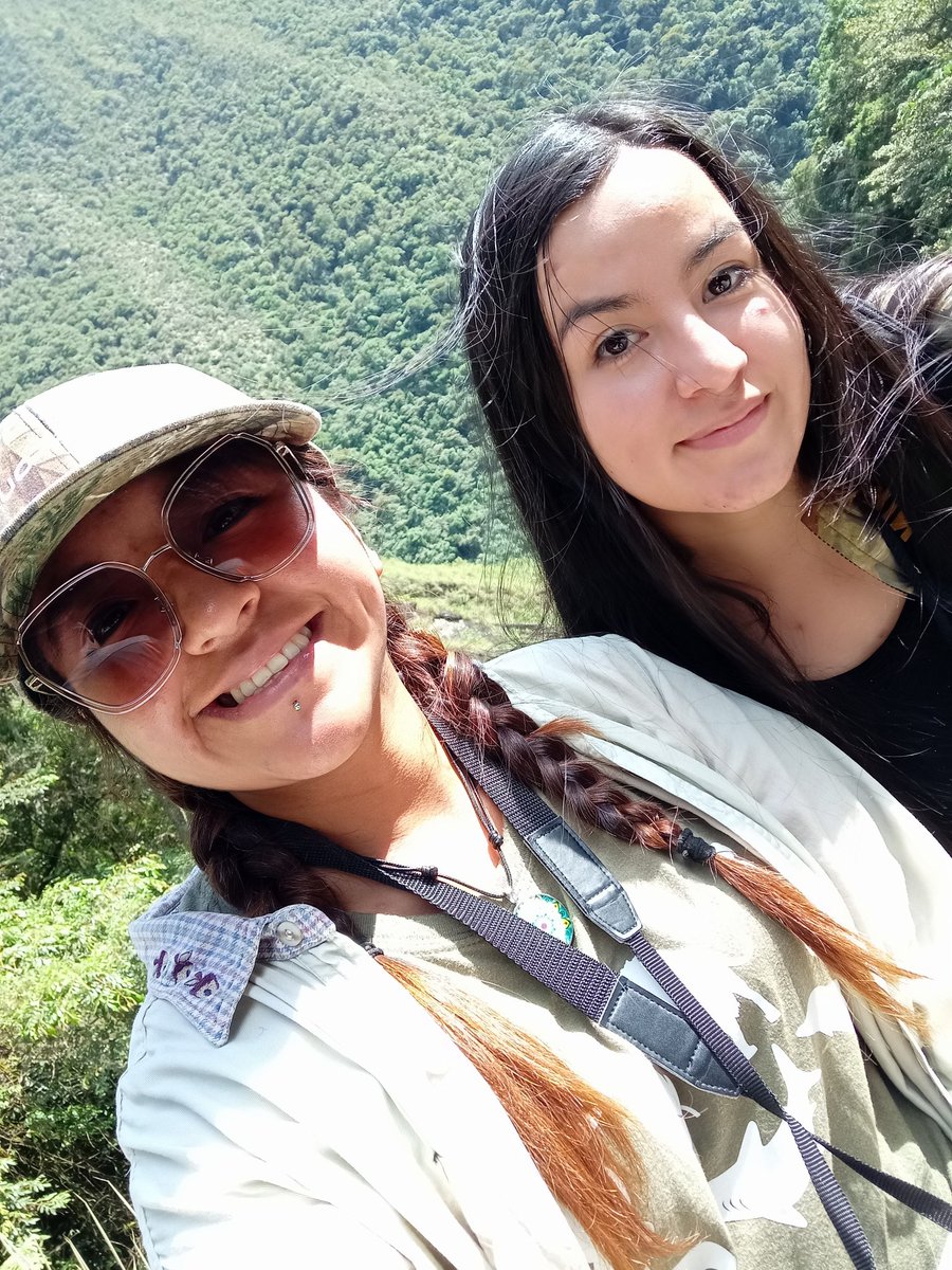WVuelo's tweet photo. Otra actividad de gran importancia para Bolivia fue el Global Big Day. 🌎🐦🦜✔

El equipo de WEV se fue para Zongo con La Paz Ciudad Del Cielo  y Club Ornitológico de La Paz "Cóndores" .
#wev
#wawasenvuelo
#Bolivia
#GlobalBigDay2022 https://t.co/Qsxl07WKsA