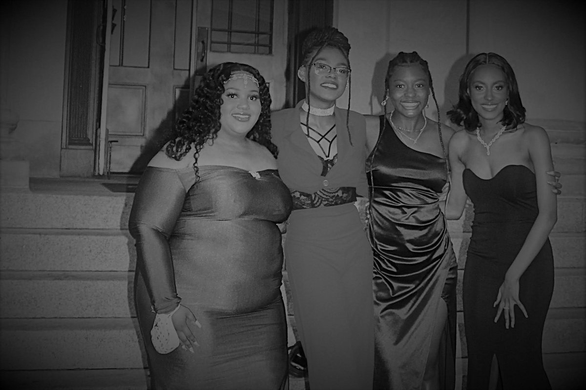 aagordonphotos's tweet image. #TheRedCarpet A May 20, 2022 Prom Shoot #prom #promshoot #winstonsalemnc #botanicalgarden #kernersvillenc #amazingaagphotography #seniors2022 #2022 #prom2022 #springtime